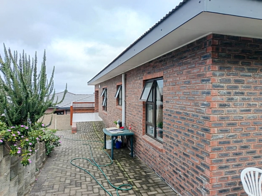 7 Bedroom Property for Sale in Dana Bay Western Cape